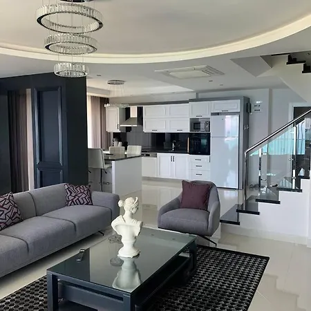 Апартаменты Luxury Penthouse With Amazing Sea View First Row